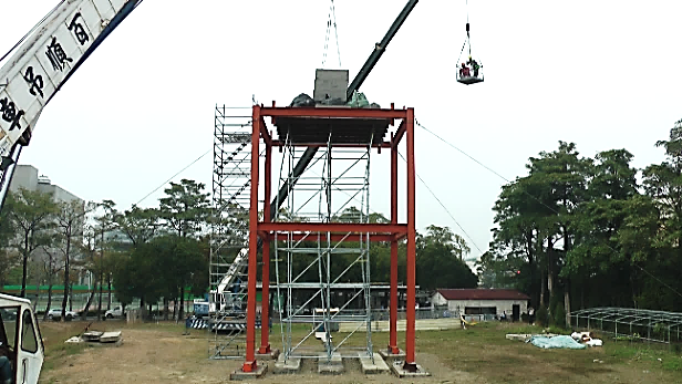室外系統鷹架載重試驗  結構體破壞瞬間