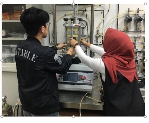 基礎前瞻科技學程進行機具操作