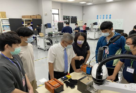 新代盃智慧機械人產學研習營